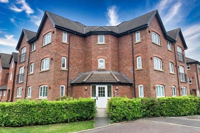 Warrington Apartment Great Sankey Bagian luar foto