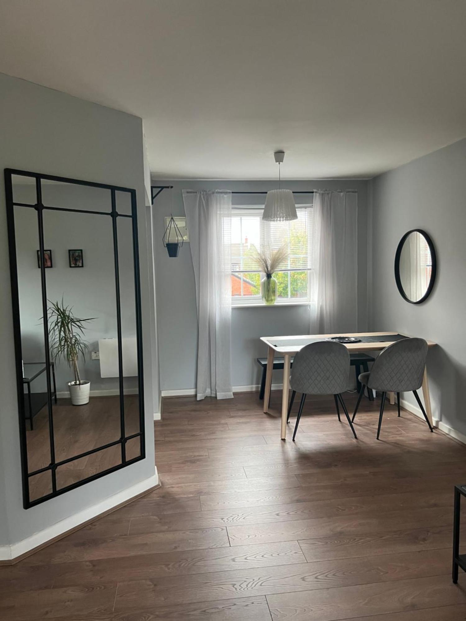 Warrington Apartment Great Sankey Bagian luar foto