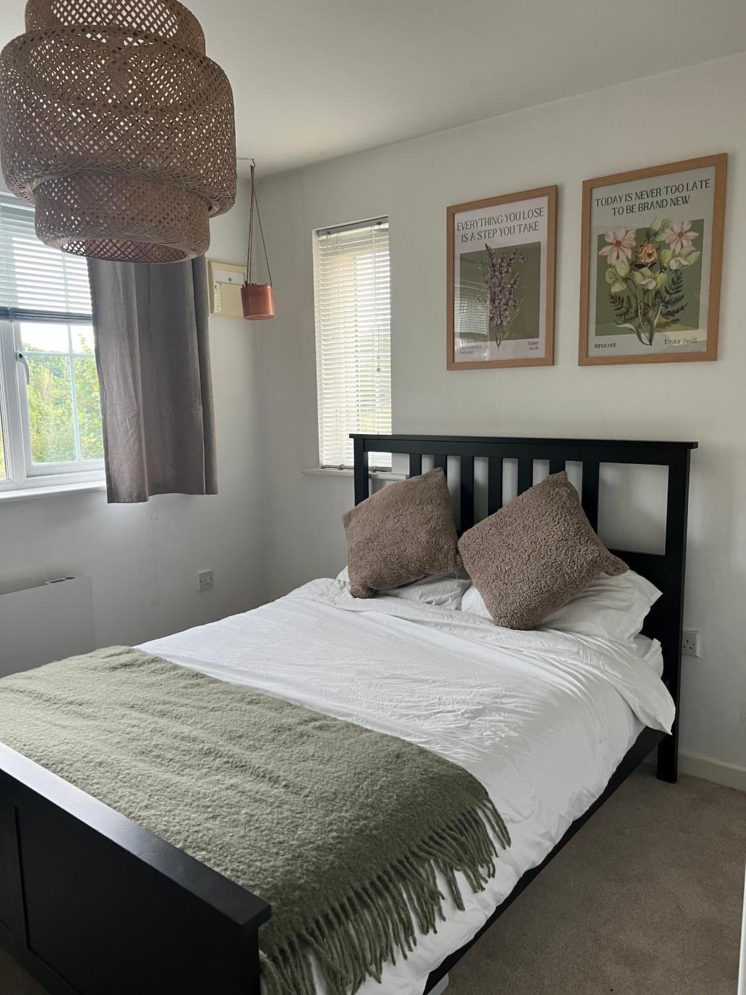 Warrington Apartment Great Sankey Bagian luar foto